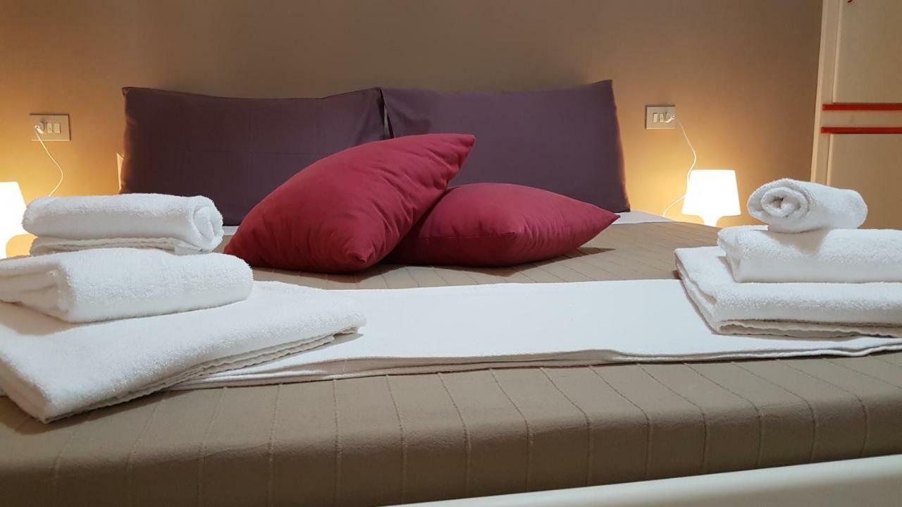 דירות Loft Baia Di Giardini מראה חיצוני תמונה