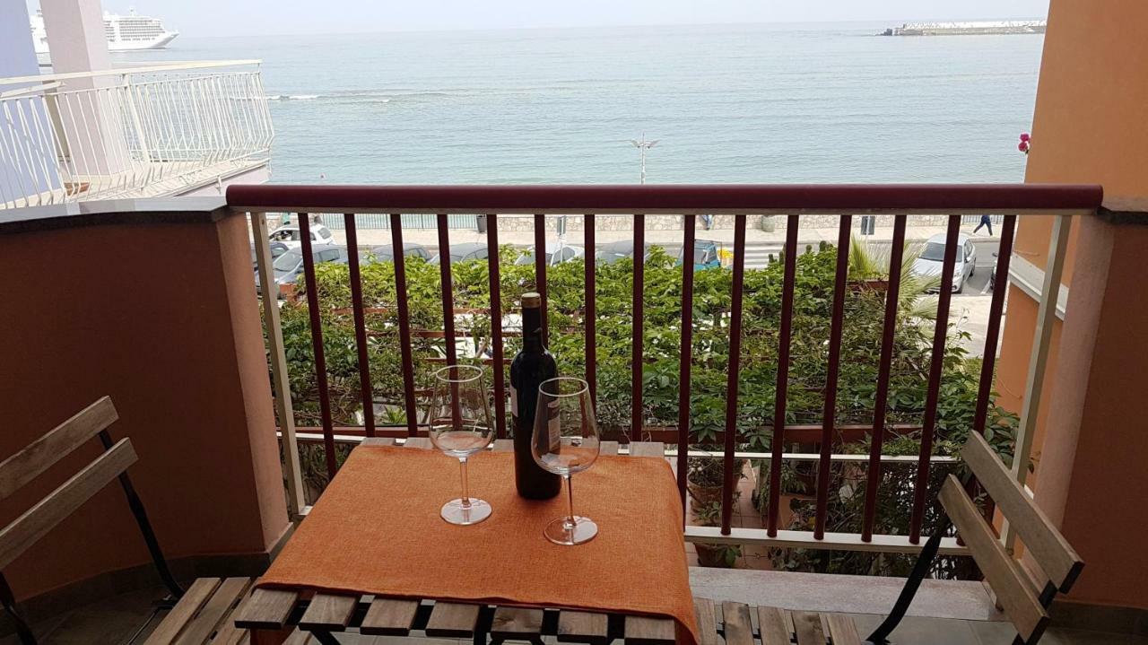 דירות Loft Baia Di Giardini מראה חיצוני תמונה